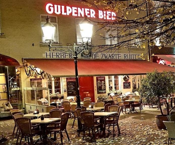 Herberg De Zwarte Ruiter Gulpen Exteriör bild